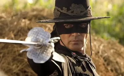 antonio-banderas-y-el-consejo-que-anthony-hopkins-le-dio-en-la-mascara-del-zorro-jpg.
