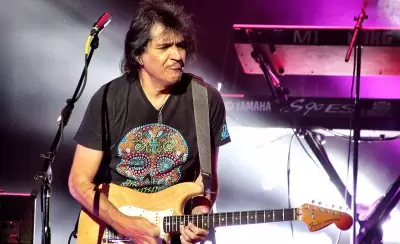 enanitos-verdes-hombres-g-paramount-theater-06-12-19-48059193453-jpg.