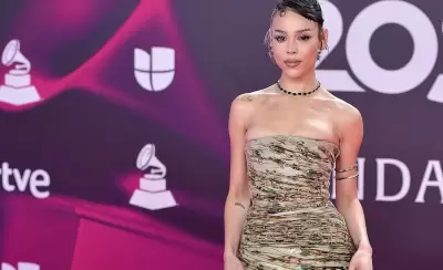 danna-paola-con-vestido-strapless-en-los-latin-grammy-2023-jpg.