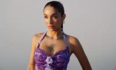 maria-becerra-piscina-jpg.