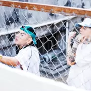 C.R.O se une a Neo Pistea en su nuevo tema "Hustlers"