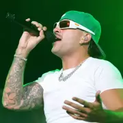 Feid lanzó su nuevo sencillo "Sorry 4 That Much"
