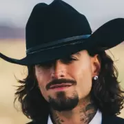 Maluma lanzó su nuevo tema "Contrato"