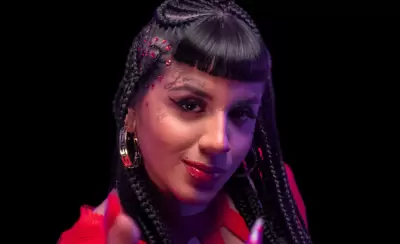 la negra azul