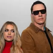 Tiësto se juntó con Alana Springsteen en "Hot Honey"