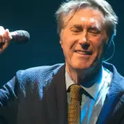 Bryan Ferry anunció el lanzamiento de "Retrospective: Selected Recordings 1973/2023