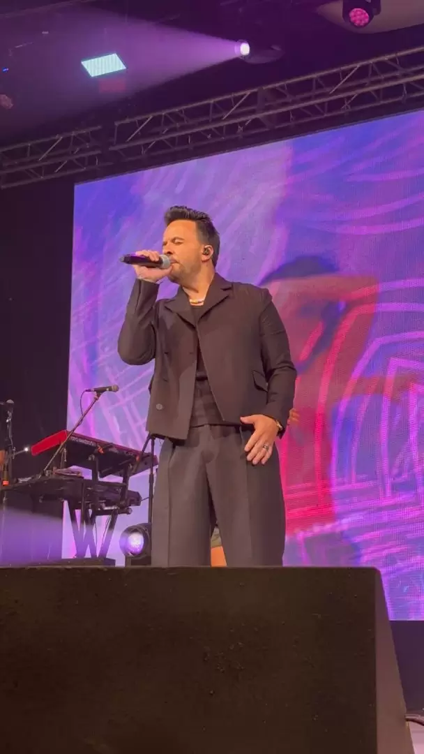 Fonsi show