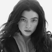 Lorde lanza "Man of the Year" como adelanto de su nuevo álbum