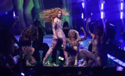 SHAKIRA