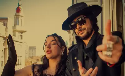 Beto Cuevas y luz gaggi