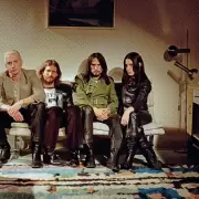 Wolf Alice comparte "The Sofa", el nuevo adelanto de 'The Clearing'