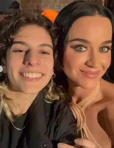 Katy Perry con fans
