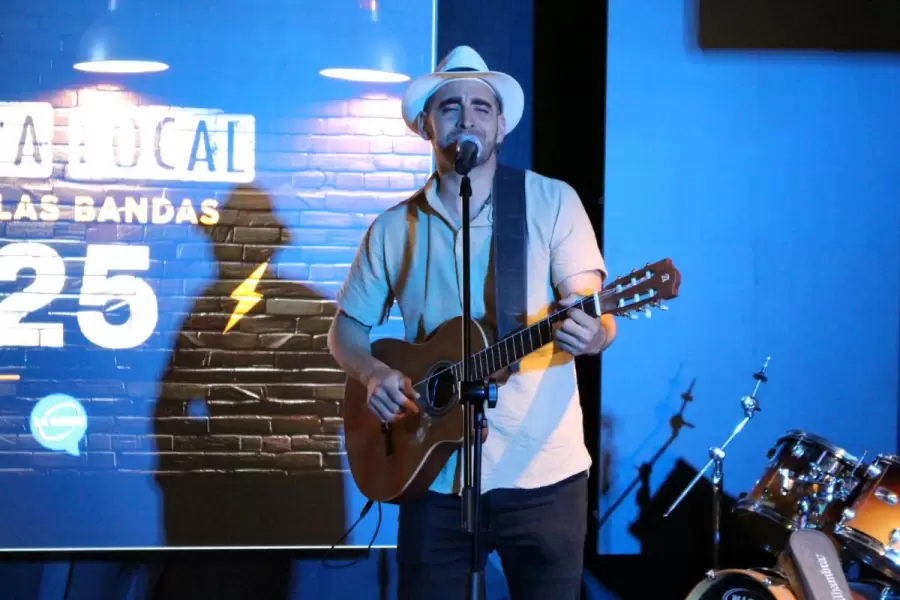 Renzo Cintas la rompió con su presentación