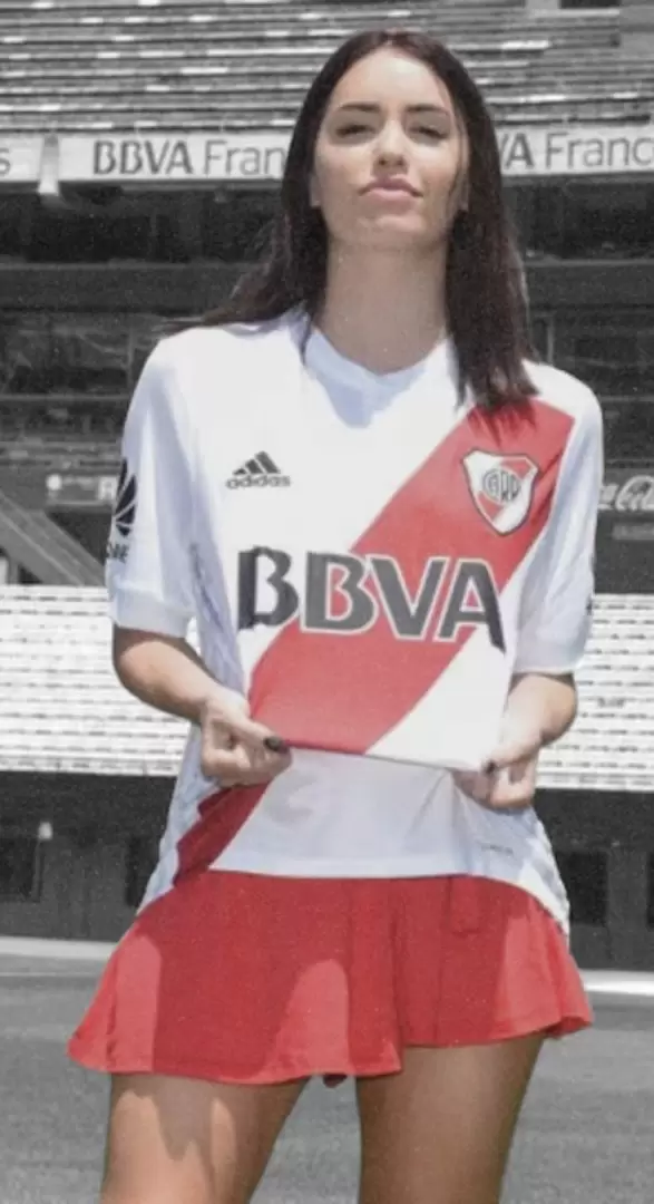 Lali, fanática de River desde siempre