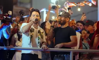 Luis Fonsi y Feid