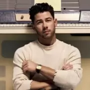 Nick Jonas vuelve a brillar en solitario
