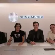 Enanitos Verdes firman con Sony Music México